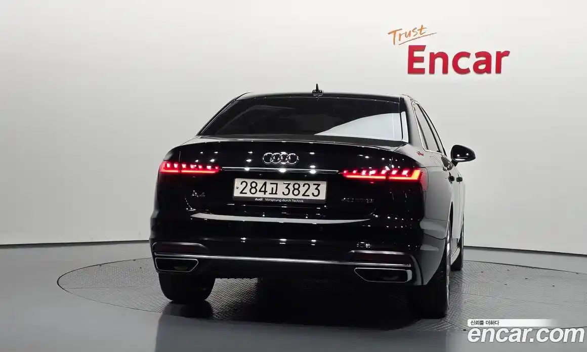 Audi A4 2023 2.0 автомат (гидро), фото 4