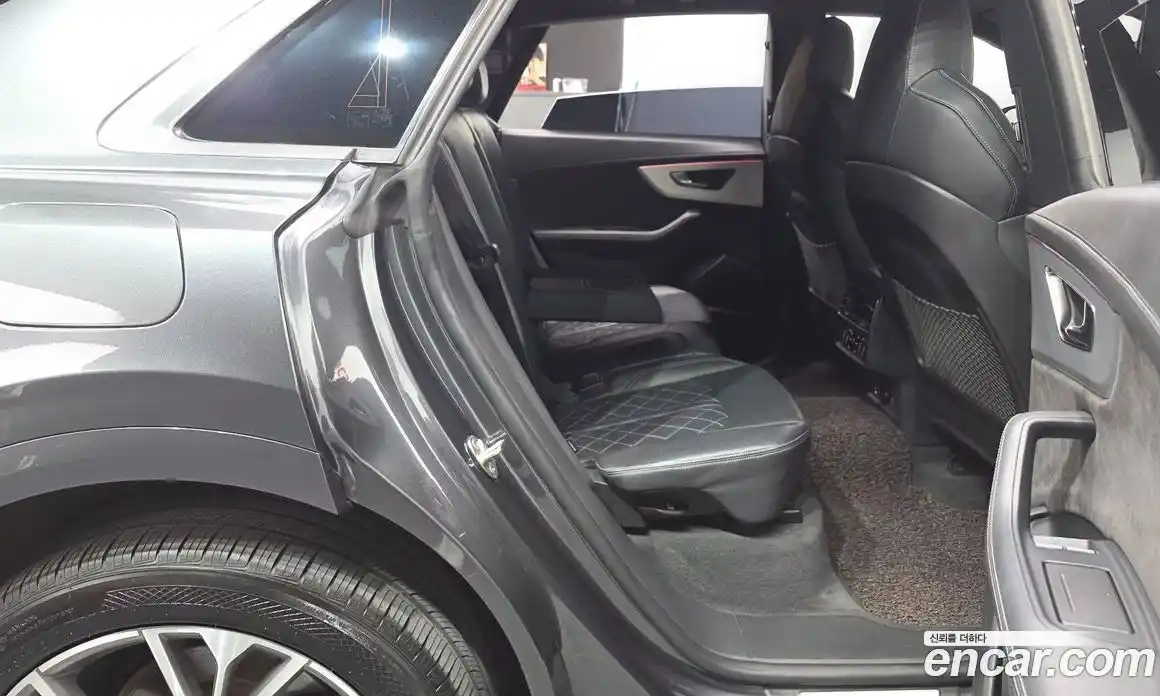 Audi Q8 2021 3.0 автомат (гидро), фото 17