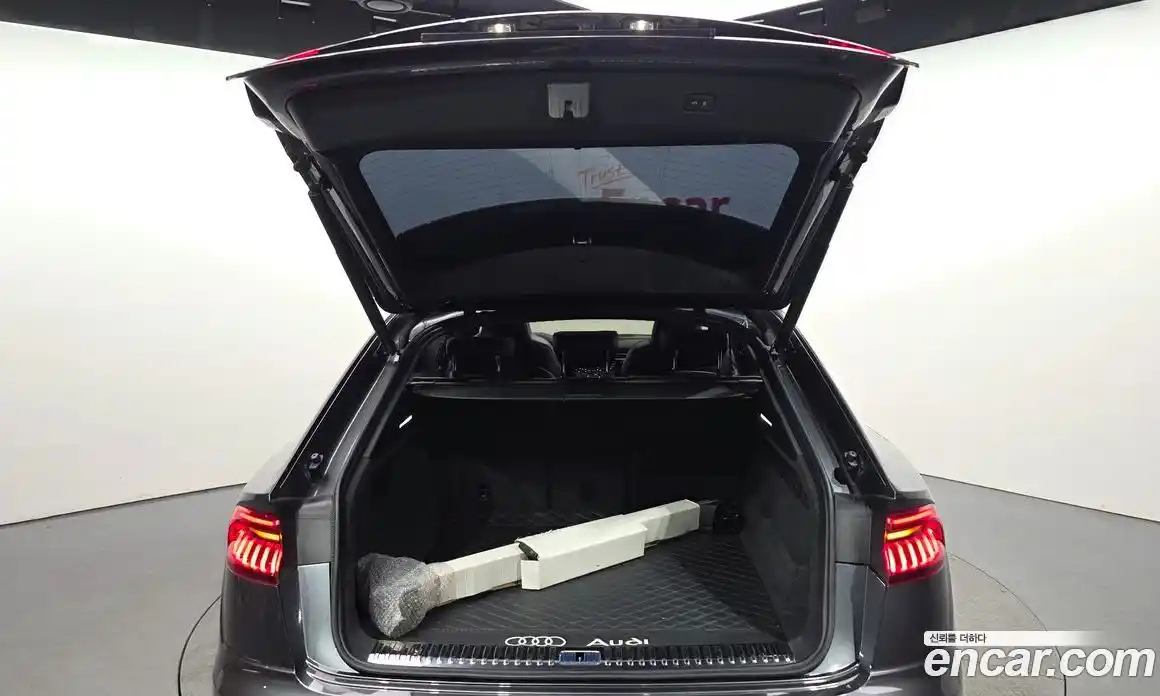 Audi Q8 2021 3.0 автомат (гидро), фото 23
