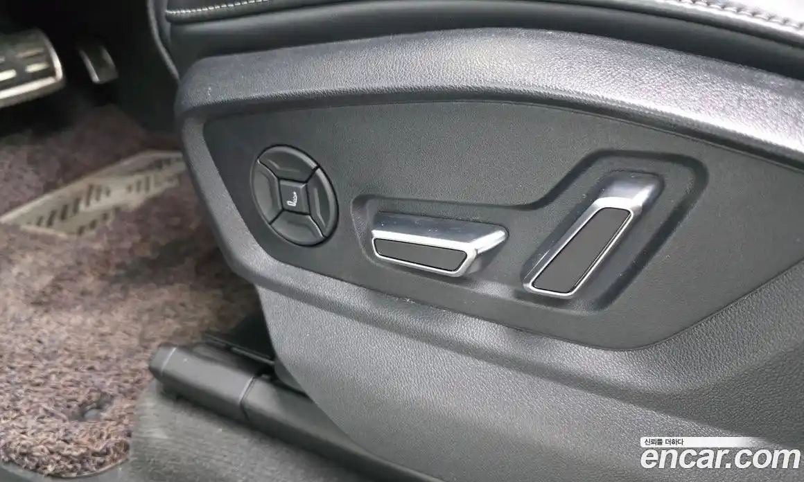 Audi Q8 2021 3.0 автомат (гидро), фото 31