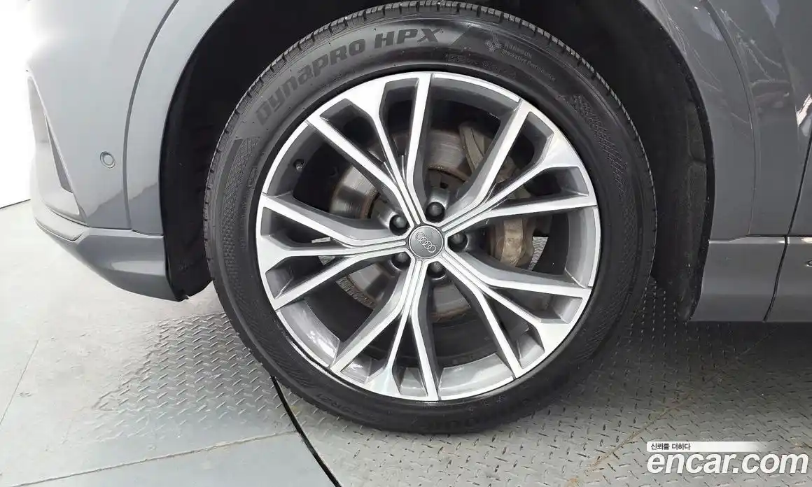 Audi Q8 2021 3.0 автомат (гидро), фото 5