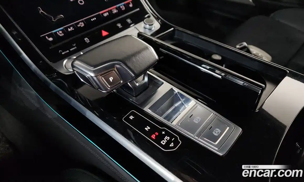 Audi A8 2019 3.0 автомат (гидро), фото 11