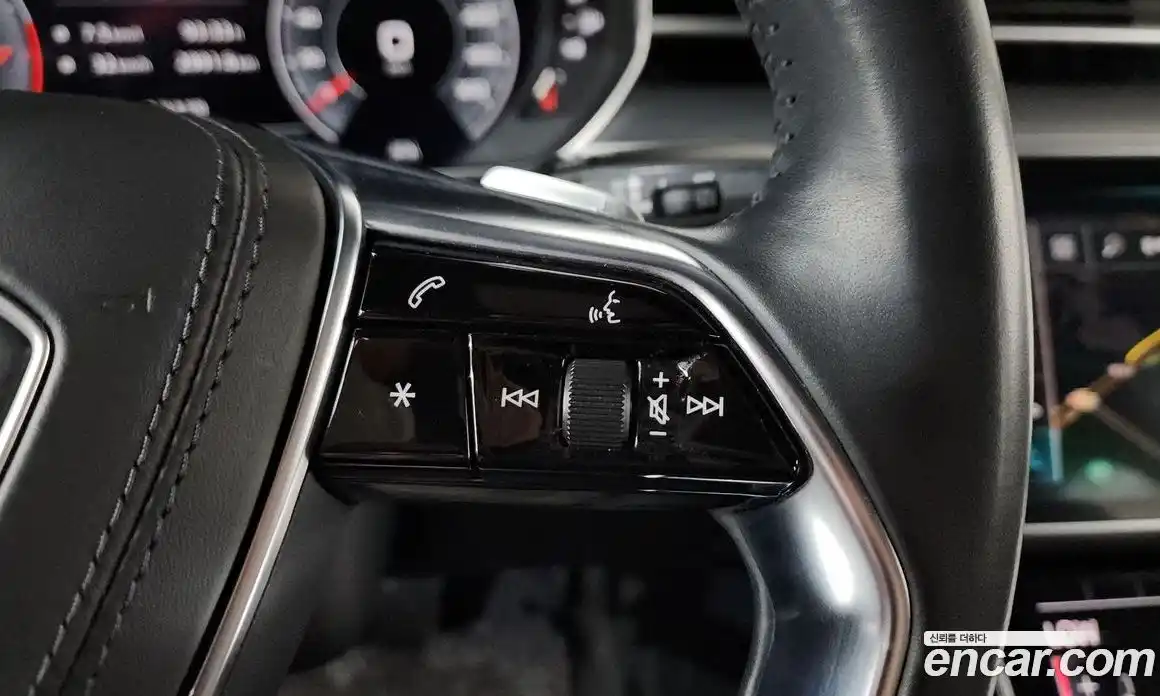 Audi A8 2019 3.0 автомат (гидро), фото 21