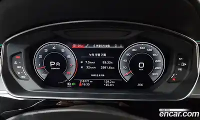 Audi A8 2019 3.0 автомат (гидро), миниатюра 10