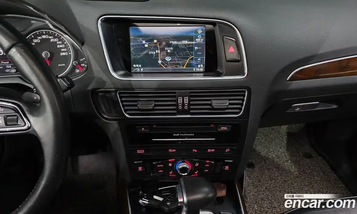 Audi Q5 2015 2.0 автомат (гидро), фото 14