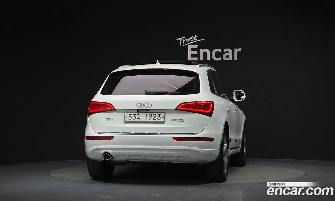 Audi Q5 2015 2.0 автомат (гидро), фото 4