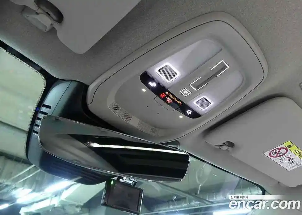 Volvo XC40 2024 2.0 автомат (гидро), фото 13