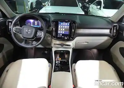 Volvo XC40 2024 2.0 автомат (гидро), миниатюра 7