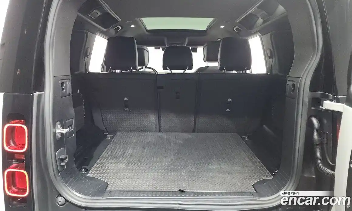 Land Rover Defender 2024 2.0 автомат (гидро), фото 24