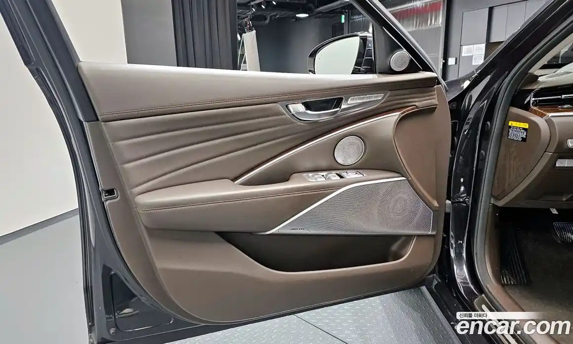 Tesla Model Y 2025 0.2 гидро, фото 13