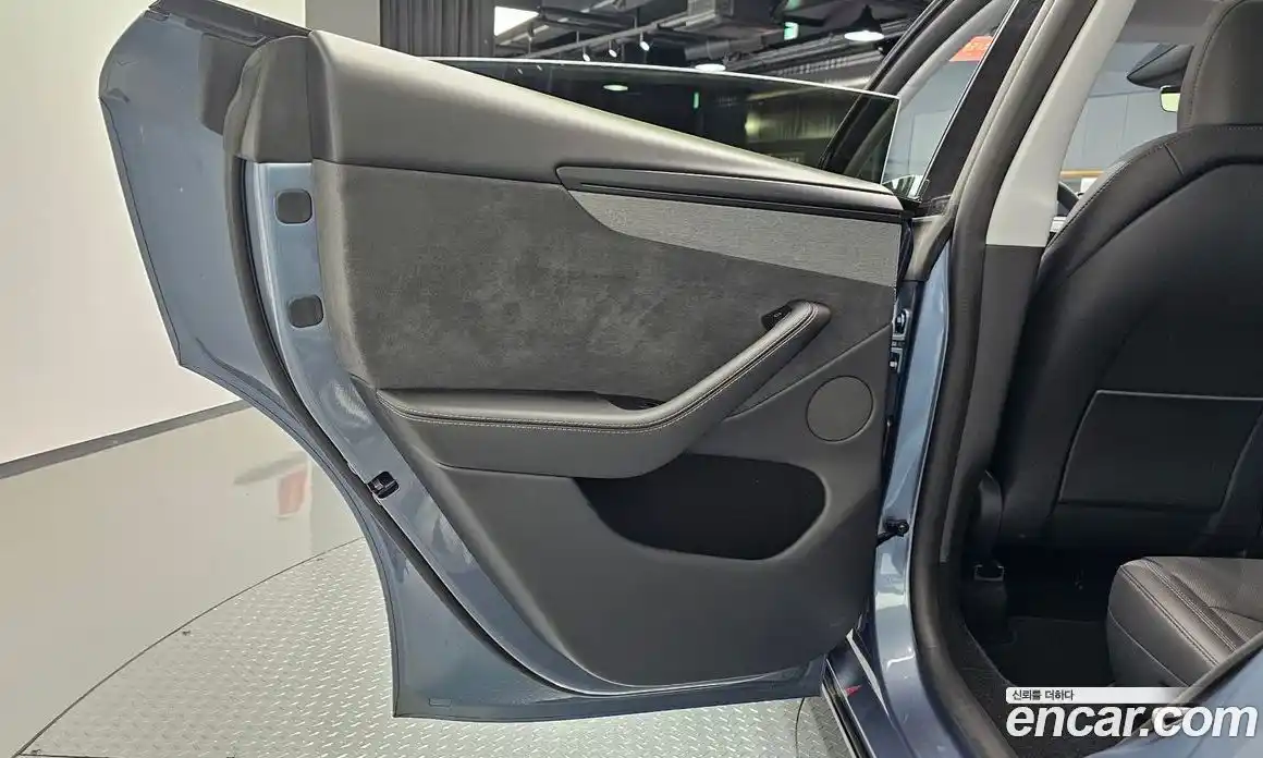 Tesla Model Y 2025 0.2 гидро, фото 14