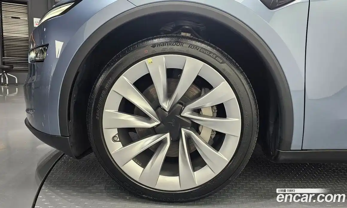 Tesla Model Y 2025 0.2 гидро, фото 4
