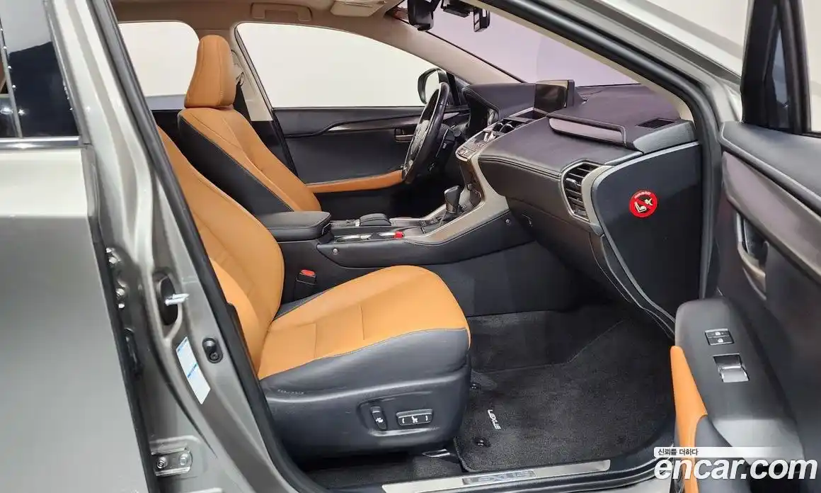 Lexus NX 2021 2.5 гидро, фото 16