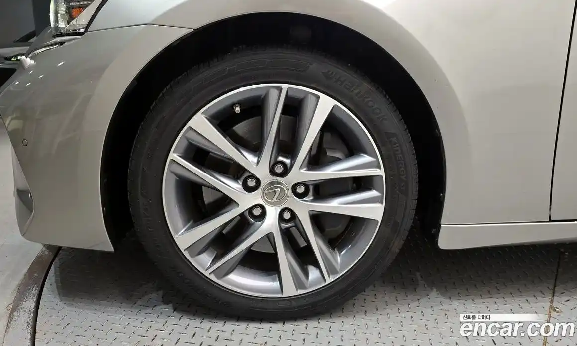 Lexus IS 2017 2.0 гидро, фото 5