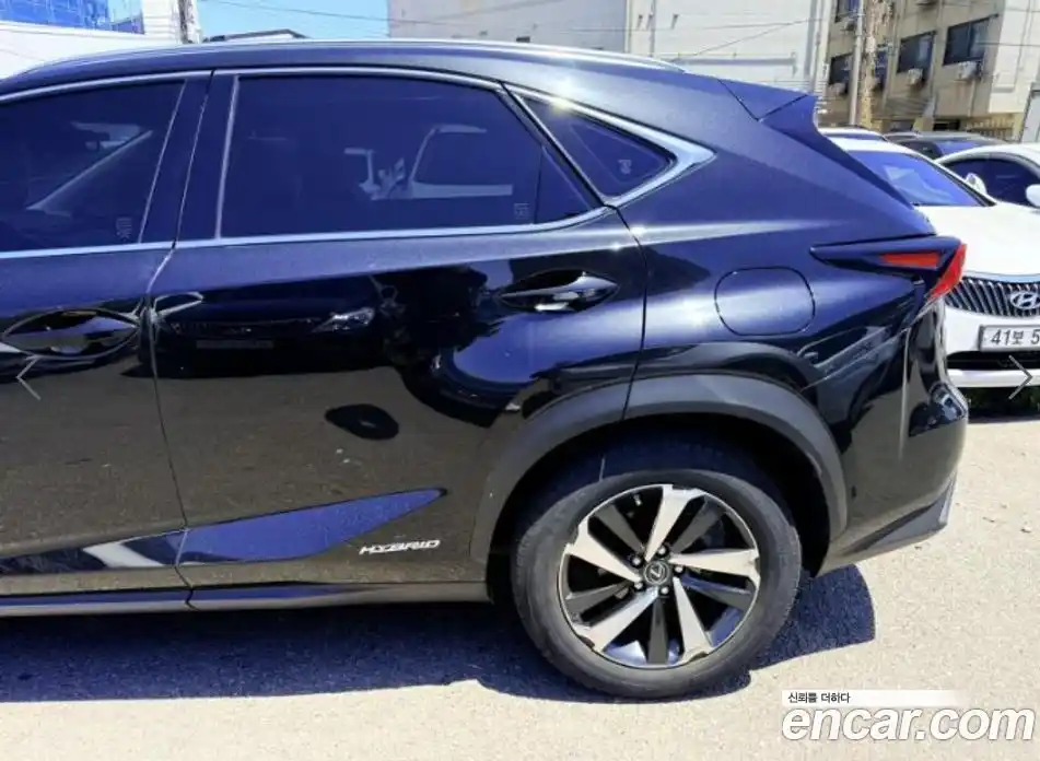 Lexus NX 2021 2.5 гидро, фото 3