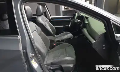 Volkswagen Golf 2025 2.0 автомат (гидро), миниатюра 11
