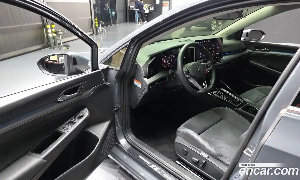 Volkswagen Golf 2025 2.0 автомат (гидро), фото 10