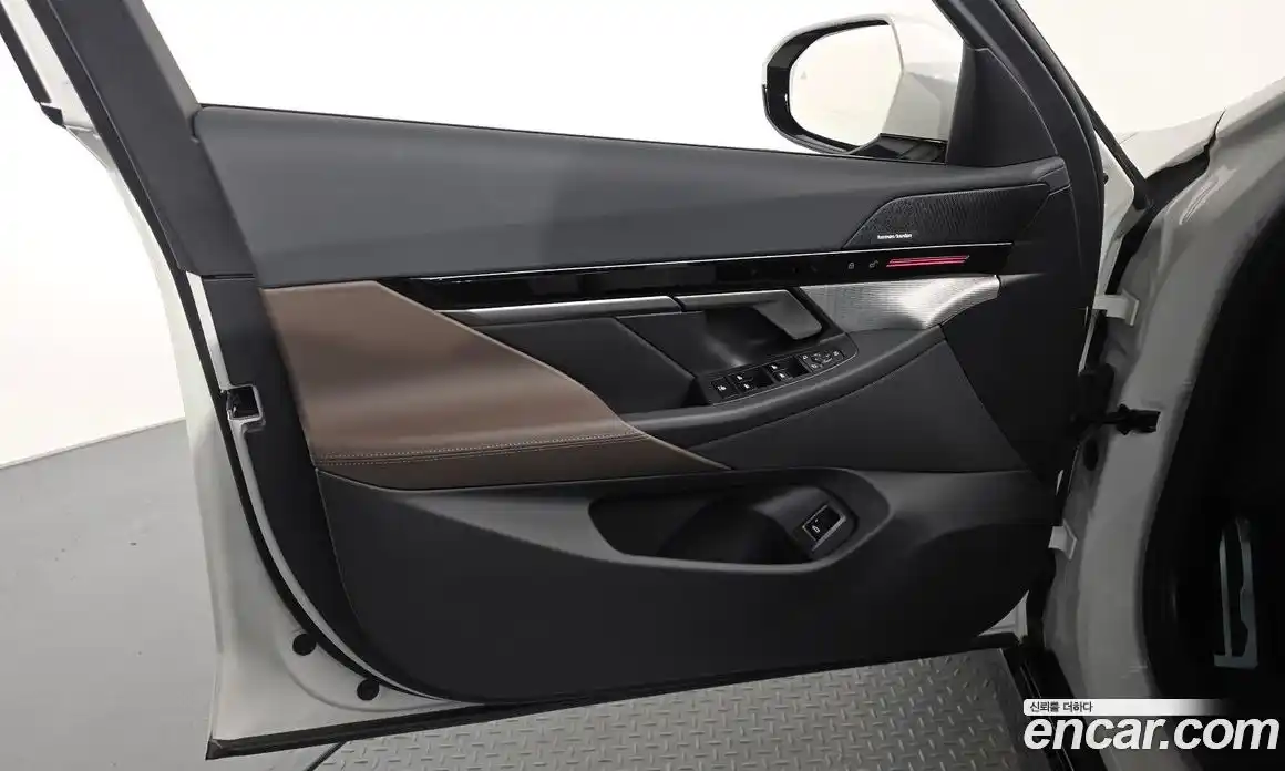 BMW 5 серия 2024 2.0 автомат (гидро), фото 14