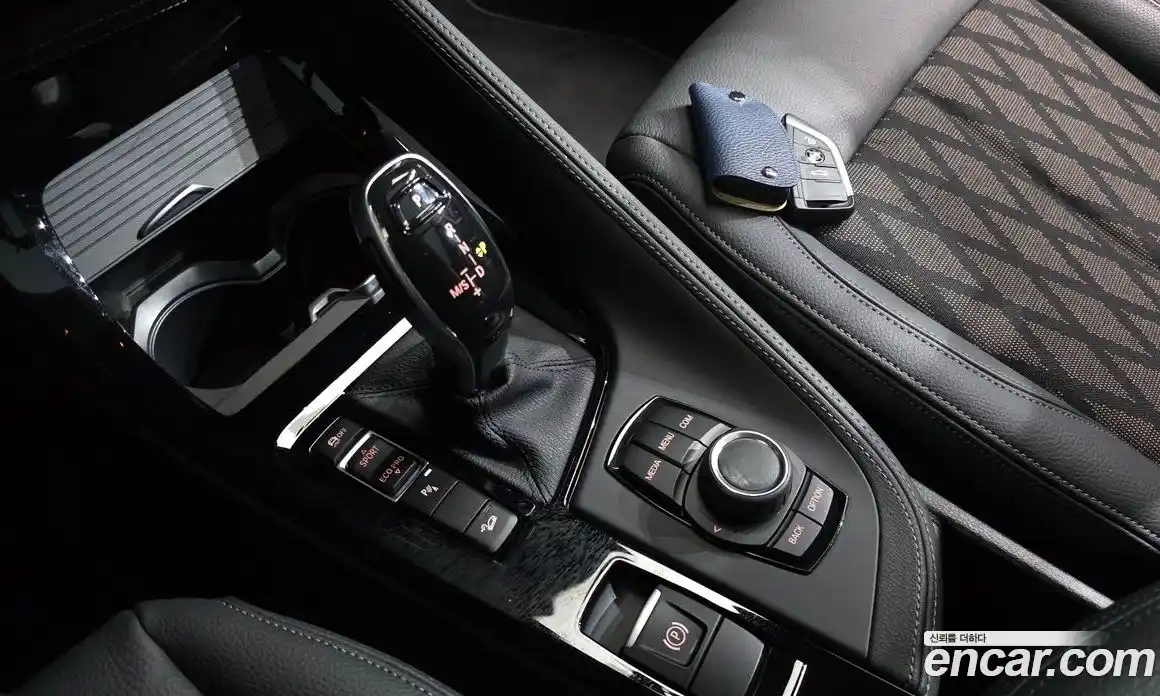 BMW X1 2021 2.0 автомат (гидро), фото 12