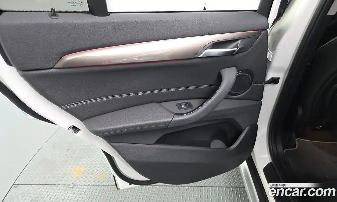 BMW X1 2021 2.0 автомат (гидро), фото 15