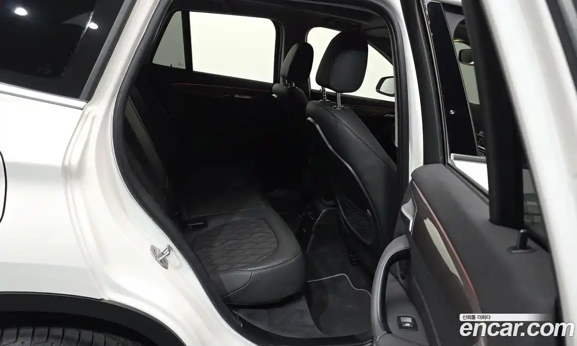 BMW X1 2021 2.0 автомат (гидро), фото 18