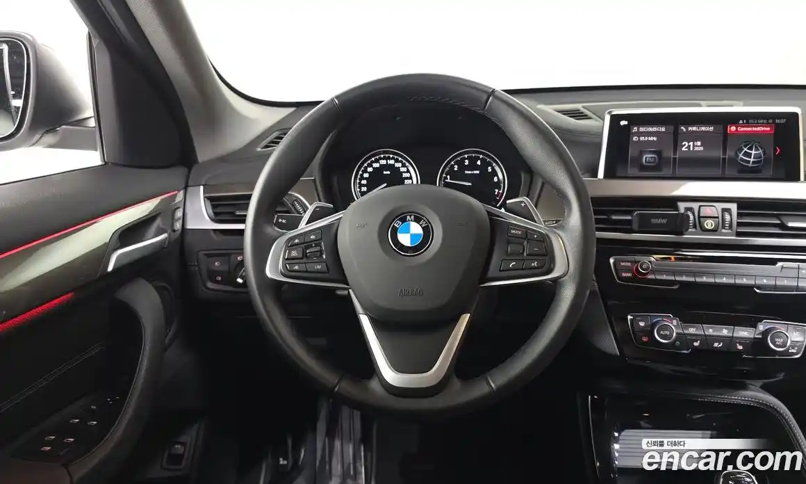 BMW X1 2021 2.0 автомат (гидро), фото 19