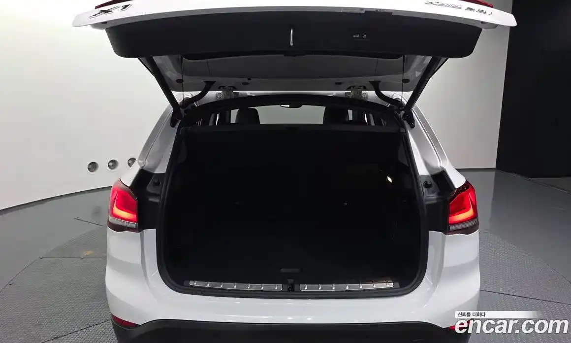 BMW X1 2021 2.0 автомат (гидро), фото 26