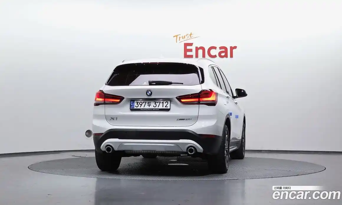 BMW X1 2021 2.0 автомат (гидро), фото 4