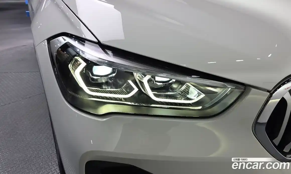 BMW X1 2021 2.0 автомат (гидро), фото 8