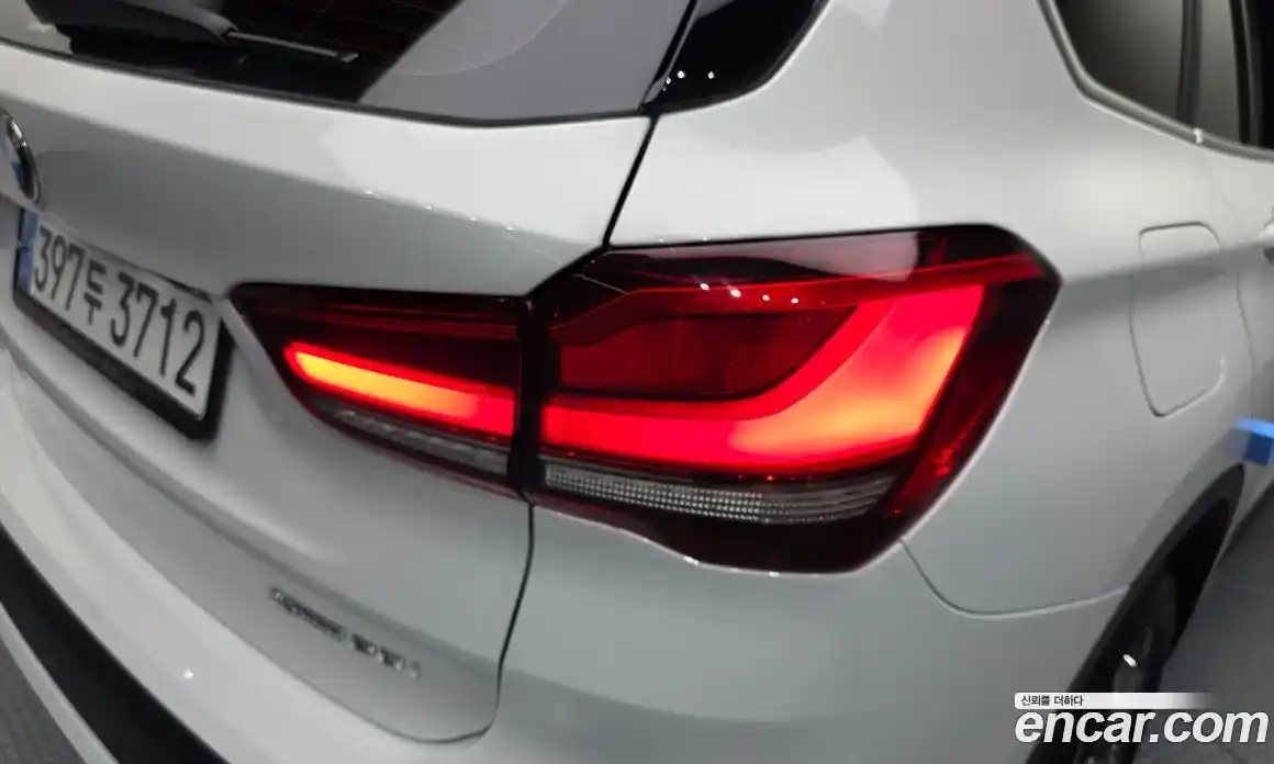 BMW X1 2021 2.0 автомат (гидро), фото 9