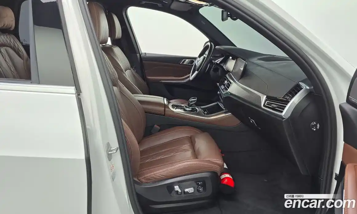 BMW X5 2023 3.0 автомат (гидро), фото 16