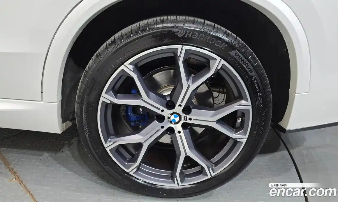 BMW X5 2023 3.0 автомат (гидро), фото 7