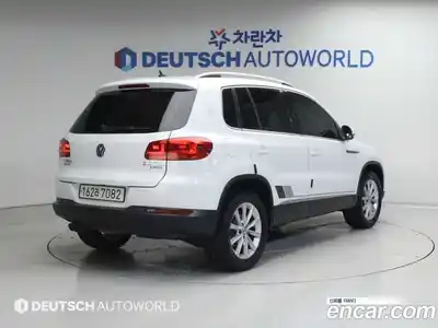 Volkswagen Tiguan 2015 2.0 автомат (гидро), миниатюра 2