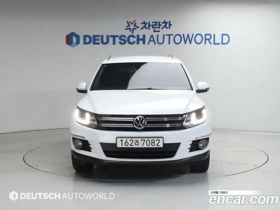 Volkswagen Tiguan 2015 2.0 автомат (гидро), фото 3