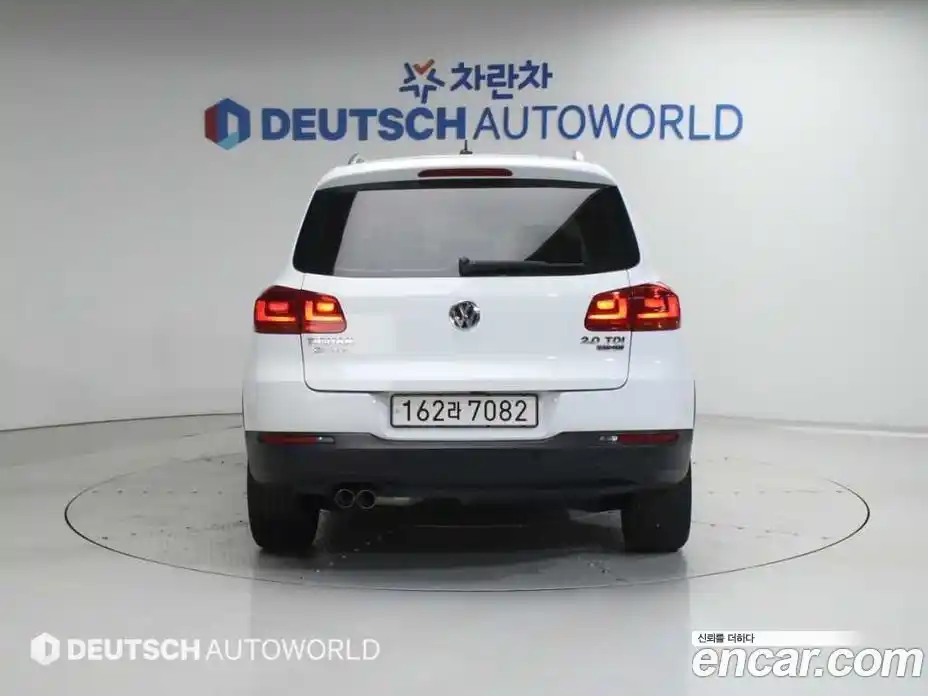 Volkswagen Tiguan 2015 2.0 автомат (гидро), фото 4