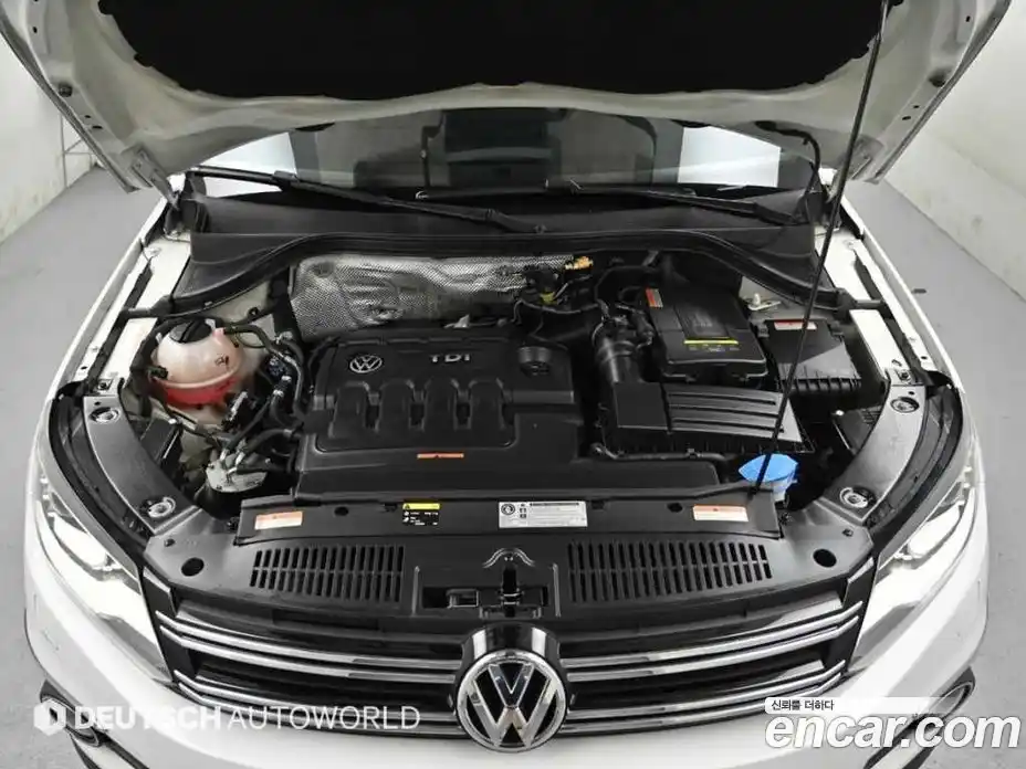 Volkswagen Tiguan 2015 2.0 автомат (гидро), фото 6