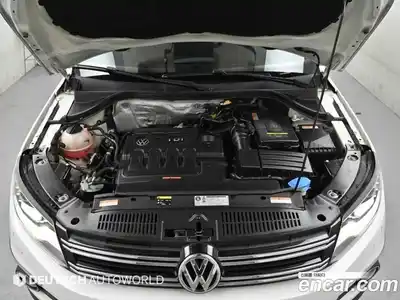 Volkswagen Tiguan 2015 2.0 автомат (гидро), миниатюра 6