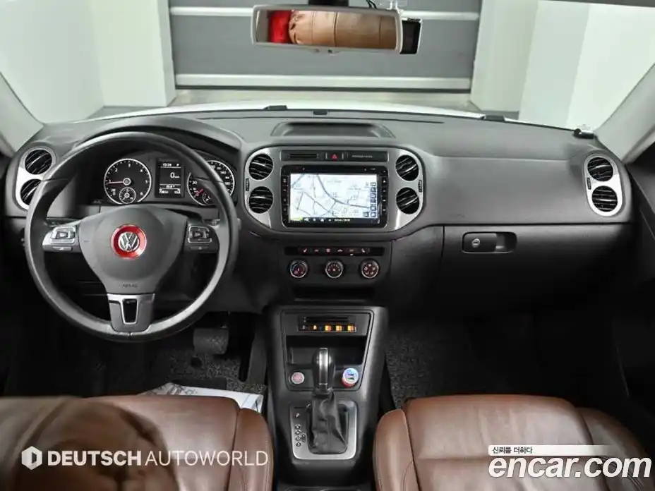 Volkswagen Tiguan 2015 2.0 автомат (гидро), фото 7