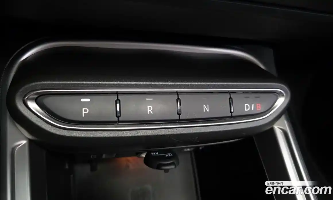 Jeep Avenger 2024 0.1 автомат (гидро), фото 12