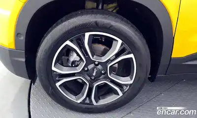 Jeep Avenger 2024 0.1 автомат (гидро), миниатюра 5