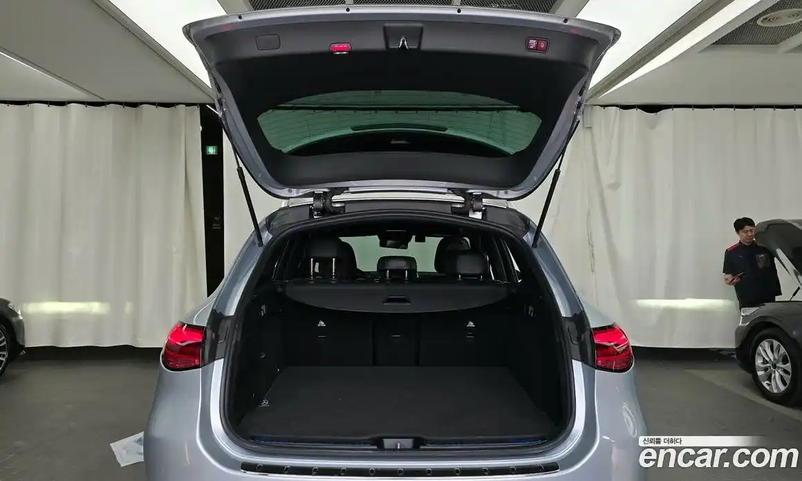 Mercedes-Benz GLC-Class 2023 2.0 гидро, фото 20 Mercedes-Benz GLC-Class 2023 2.0 гидро, фото 20