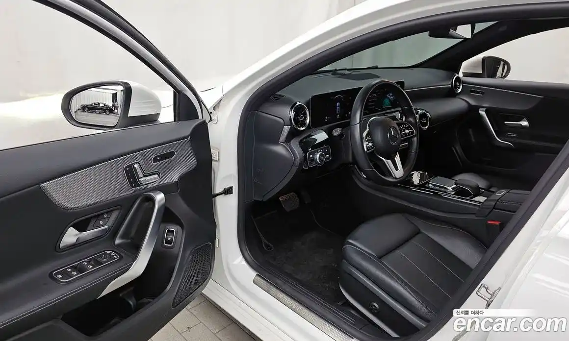 Mercedes-Benz A-Class 2020 2.0 гидро, фото 13
