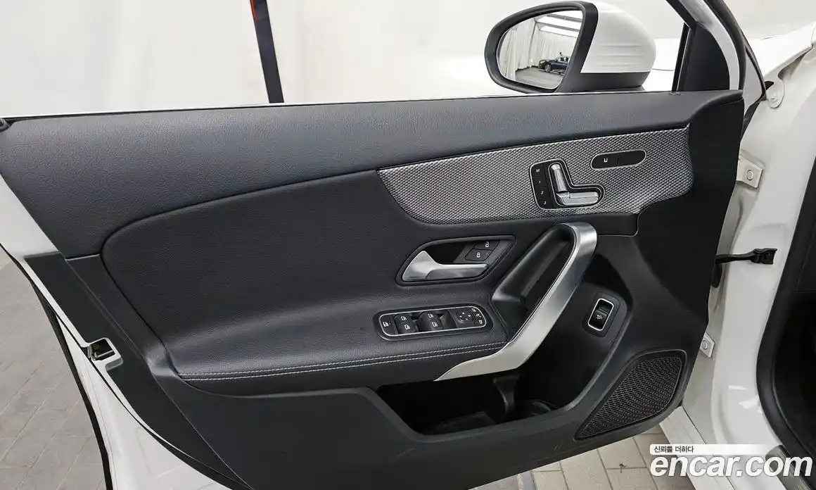 Mercedes-Benz A-Class 2020 2.0 гидро, фото 14