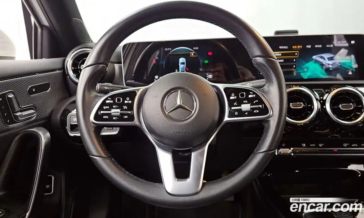 Mercedes-Benz A-Class 2020 2.0 гидро, фото 19