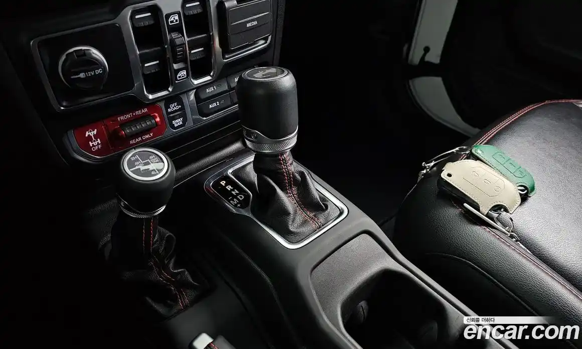 Jeep Wrangler 2023 2.0 автомат (гидро), фото 12