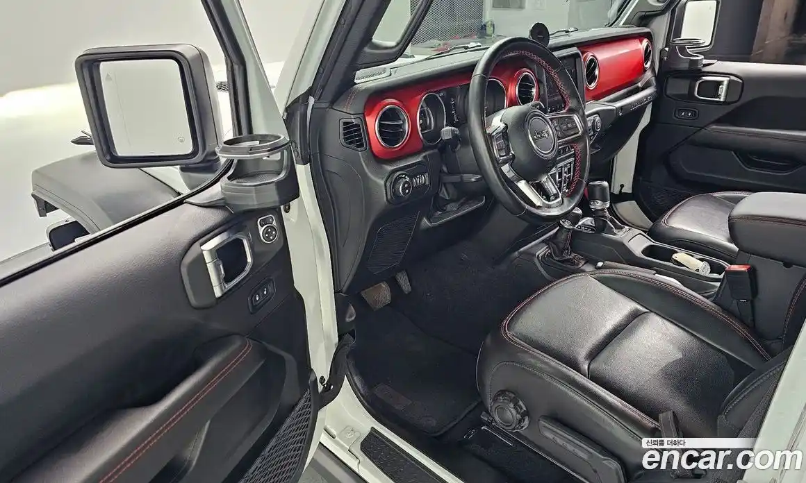 Jeep Wrangler 2023 2.0 автомат (гидро), фото 13