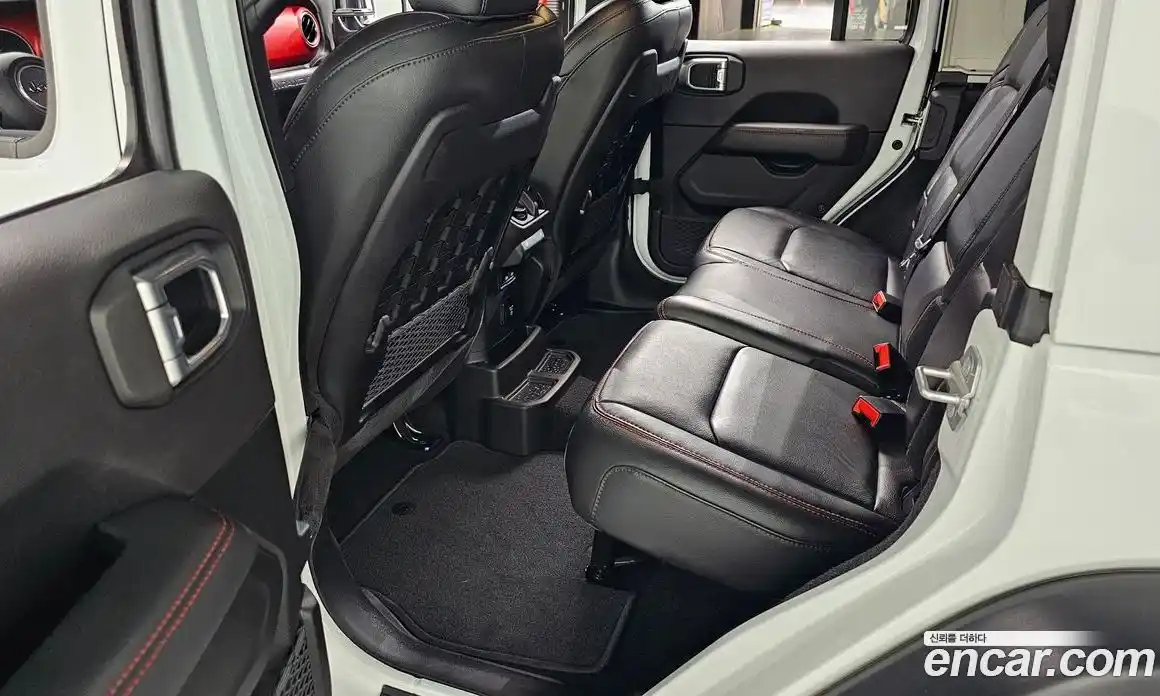 Jeep Wrangler 2023 2.0 автомат (гидро), фото 18