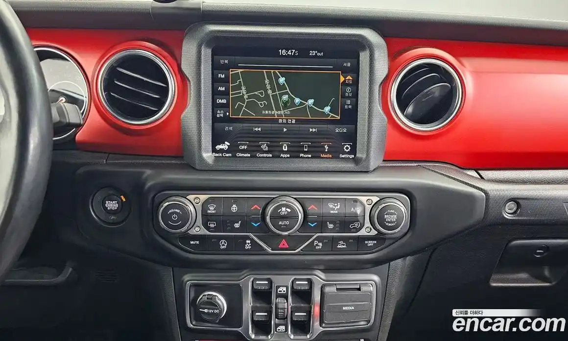 Jeep Wrangler 2023 2.0 автомат (гидро), фото 20