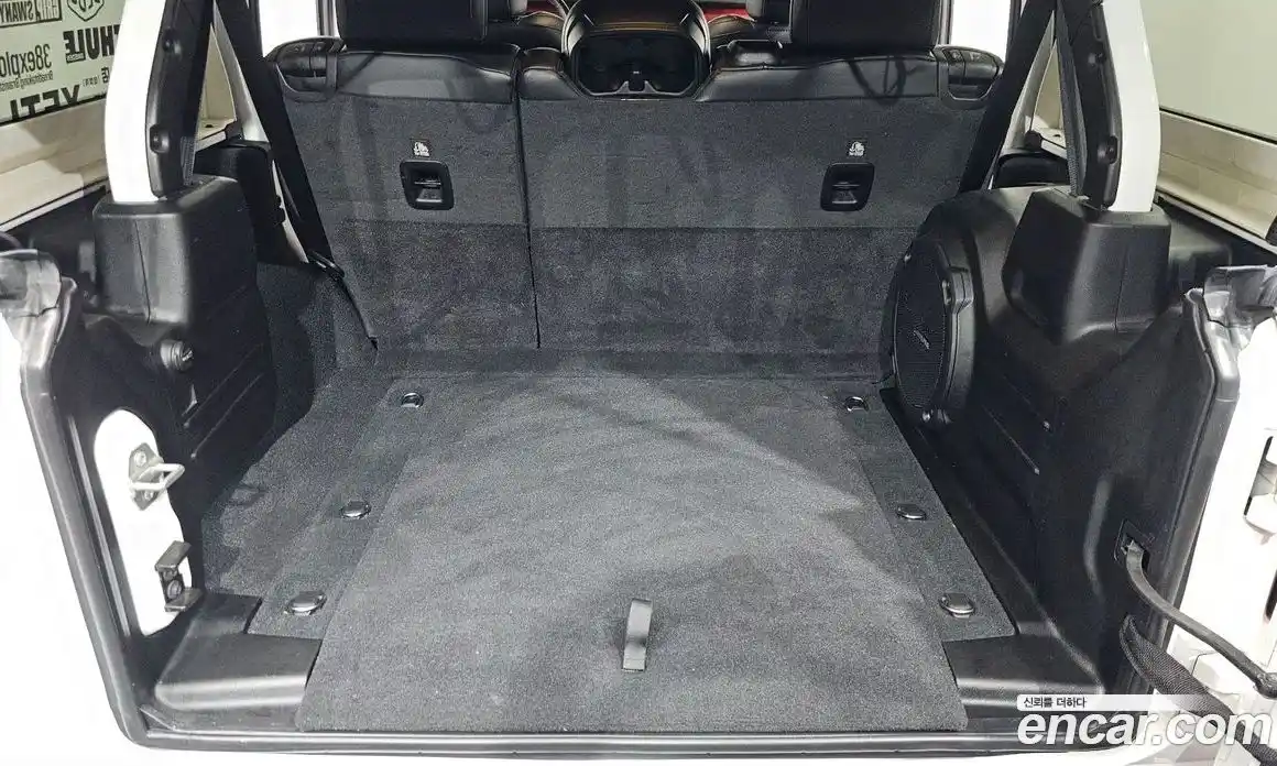 Jeep Wrangler 2023 2.0 автомат (гидро), фото 21