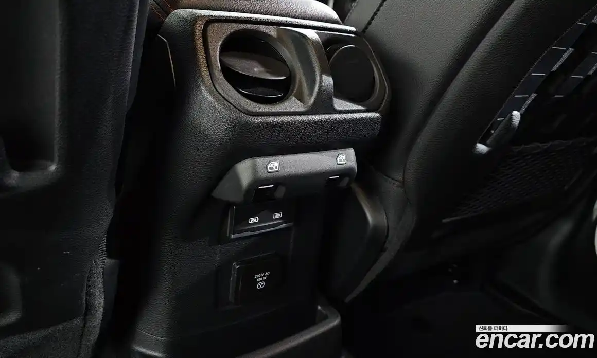 Jeep Wrangler 2023 2.0 автомат (гидро), фото 30